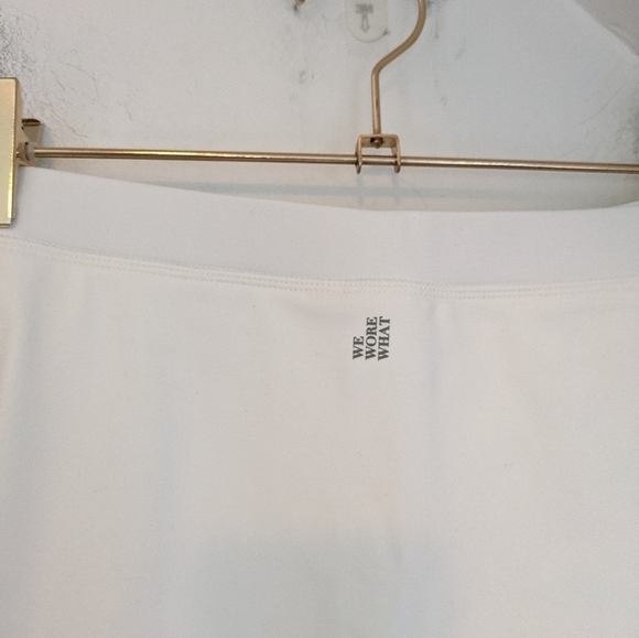 WEWOREWHAT Optic White Pull-on Built-Shorts Active Tennis Skort NEW Size M - Picture 7 of 9